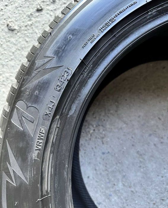 255/45 R18 Bridgestone Blizzak LM005 DOT 2023