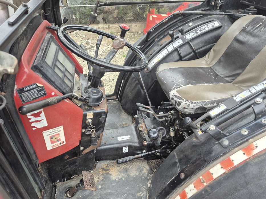 Tractor Case International cu încărcător 4x4