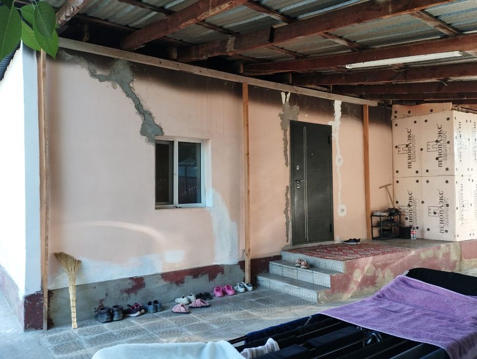 Продам полдома в селе Улан