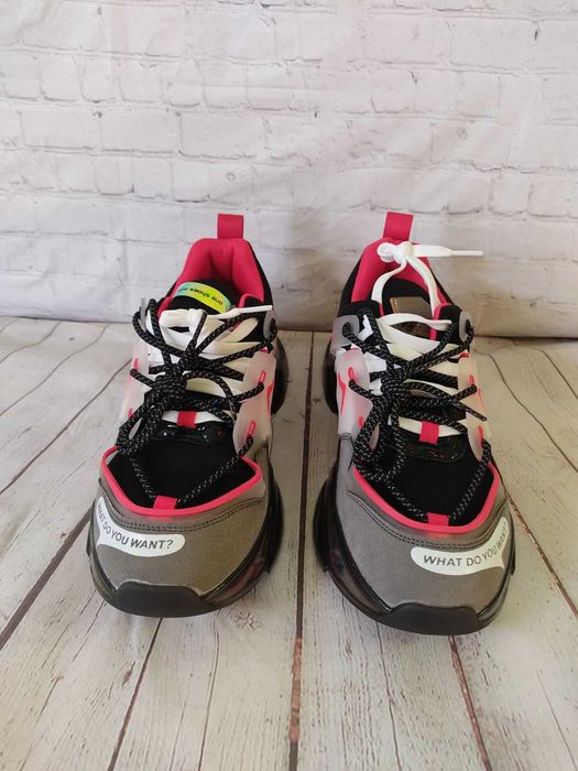 Мъжки спортни обувки - размер 46