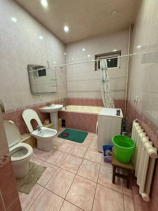 Продается 3 комнатная квартира ул.Садыка Азимова, Korzinka