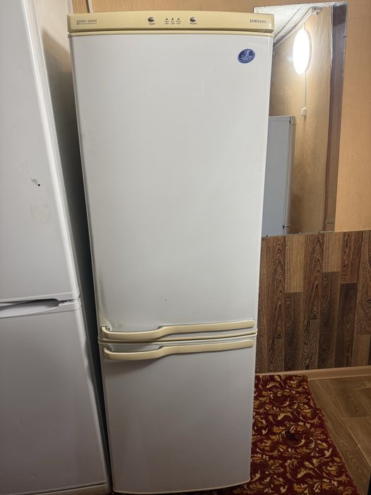 Продам холодильник Samsung