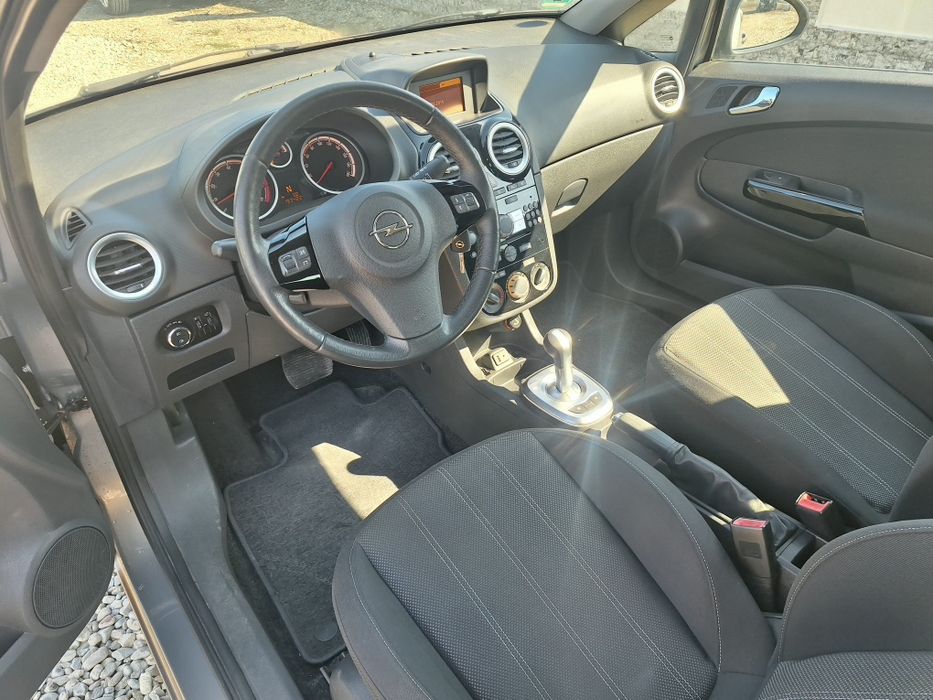 Opel corsa automat euro 5