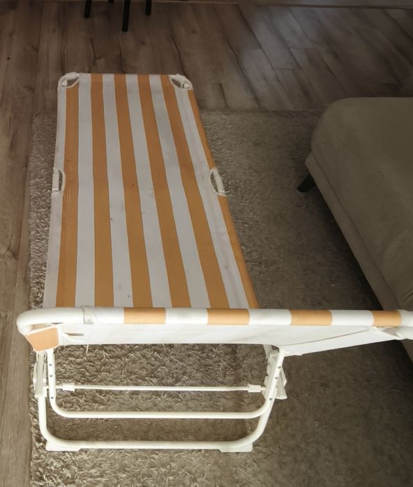 !!! Vând urgent !!! Set 2 Șezlonguri Pliabile (Stare Foarte Bună)