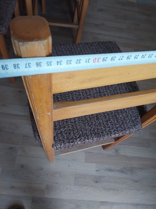 Scaune tapițate  din lemn de fag fiert