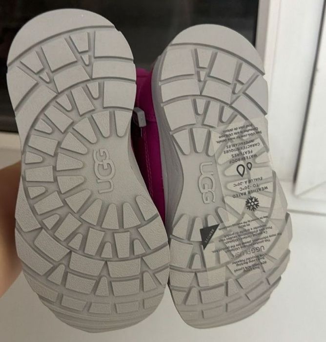 Детская обувь бренда UGG