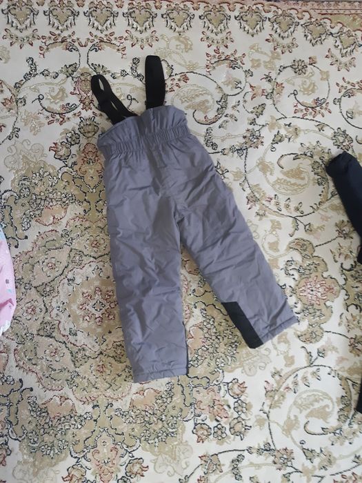 Комбинезон зимний на девочку 4-5 лет