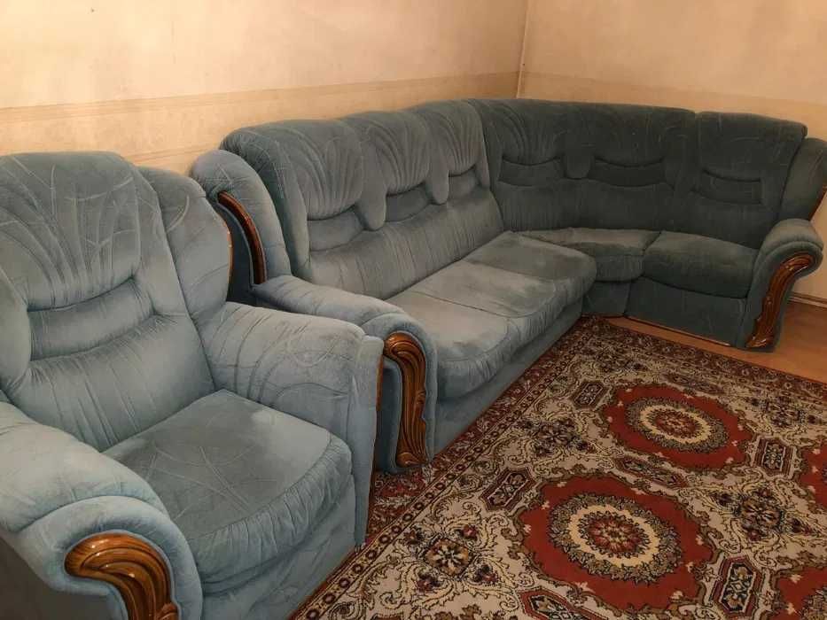 Диван с креслом угловой