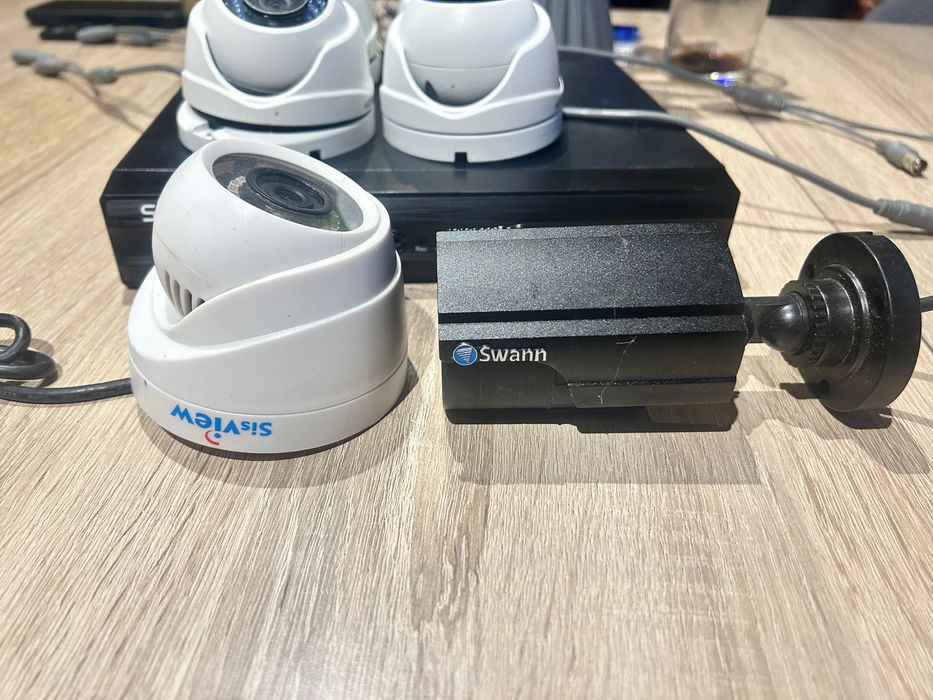 Комплект видеонаблюдение – HIKVISION + DVR Sansco