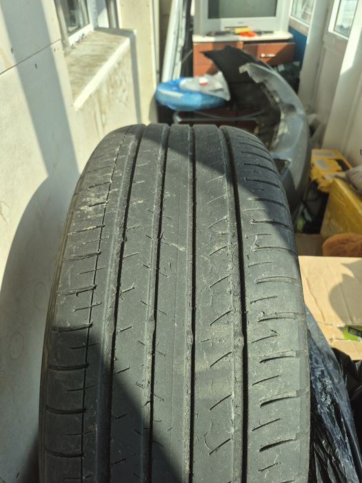 Шины 235/55 R18 100 v