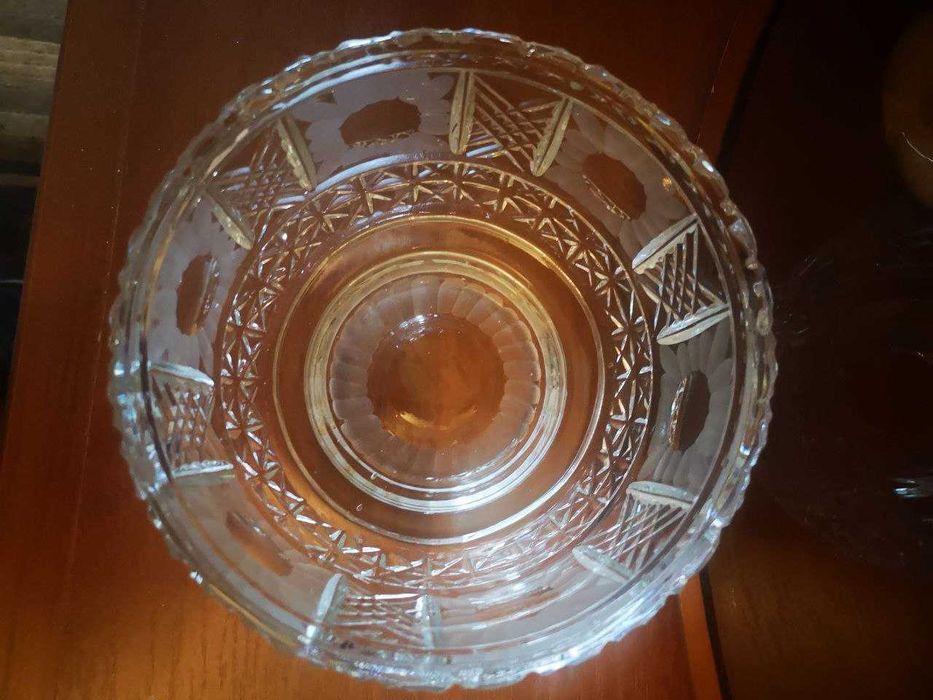 Хрустальная салатница.