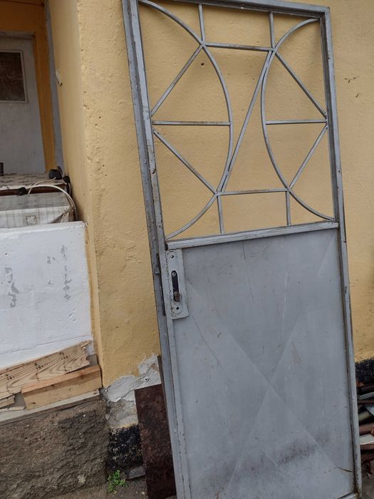 Метална врата без каса