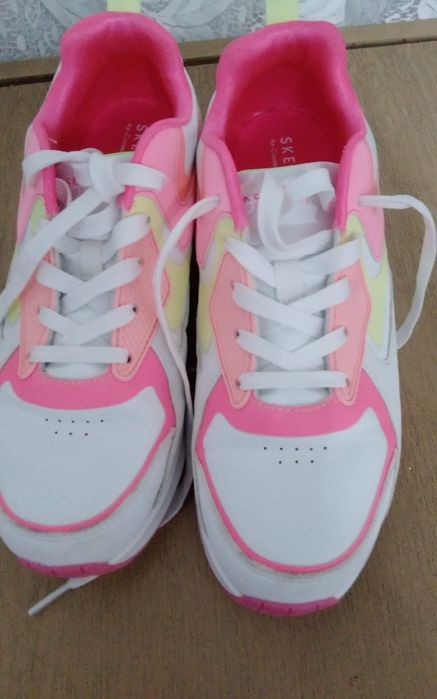 маратонки и  обувки