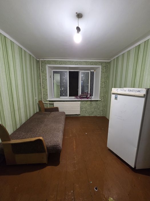 Диван, холодильник, прихожую