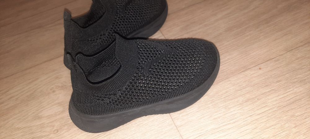 В идеальном состоянии обувь для мальчика