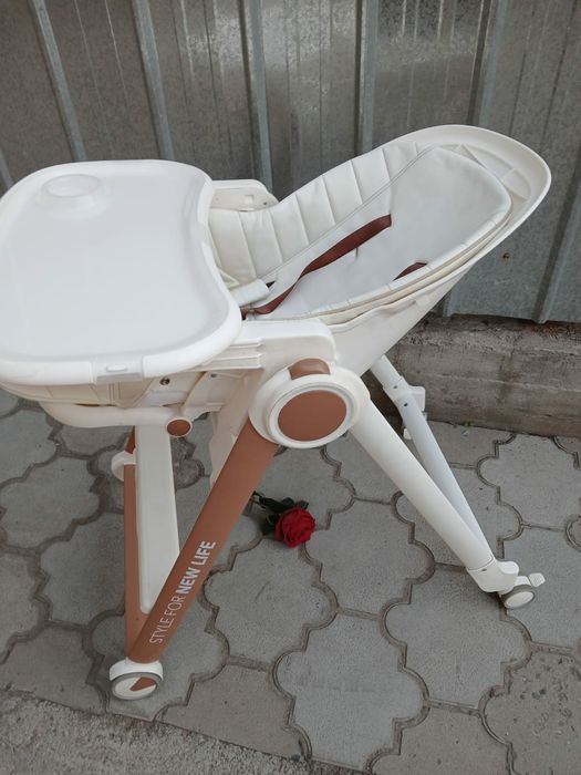 Стульчик для кормления.