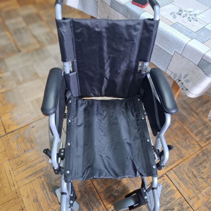 Инвалидная коляска