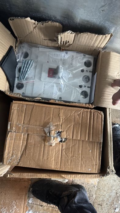 Продам автоматы электричғские