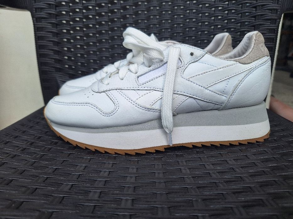 Бели маратонки на Reebok