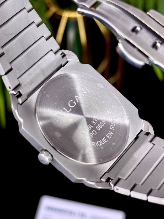 часы Bulgari Octo