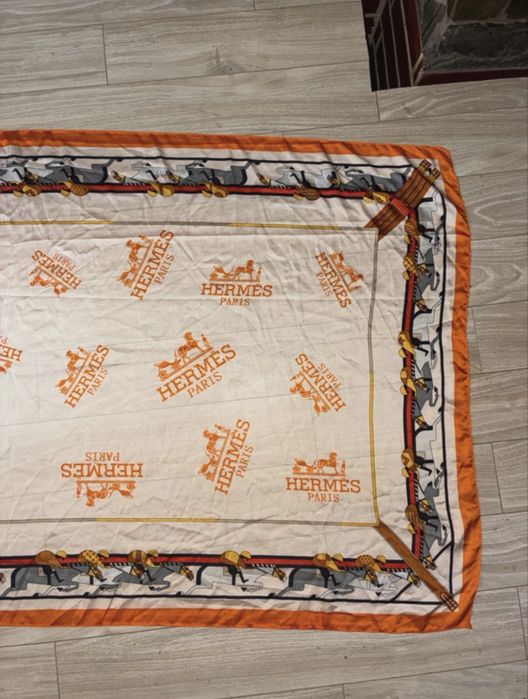 Esarfa Hermes Paris