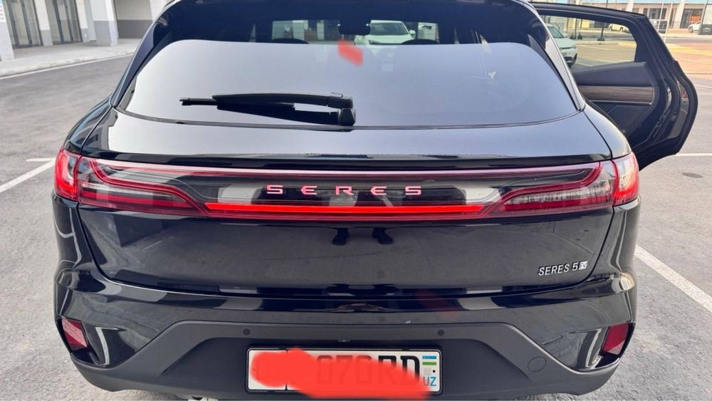 Aito Seres M5 EV