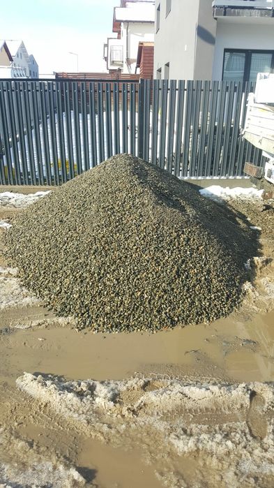 Vand nisip sort piatra gunoi grajd transport basculabil pamant negru