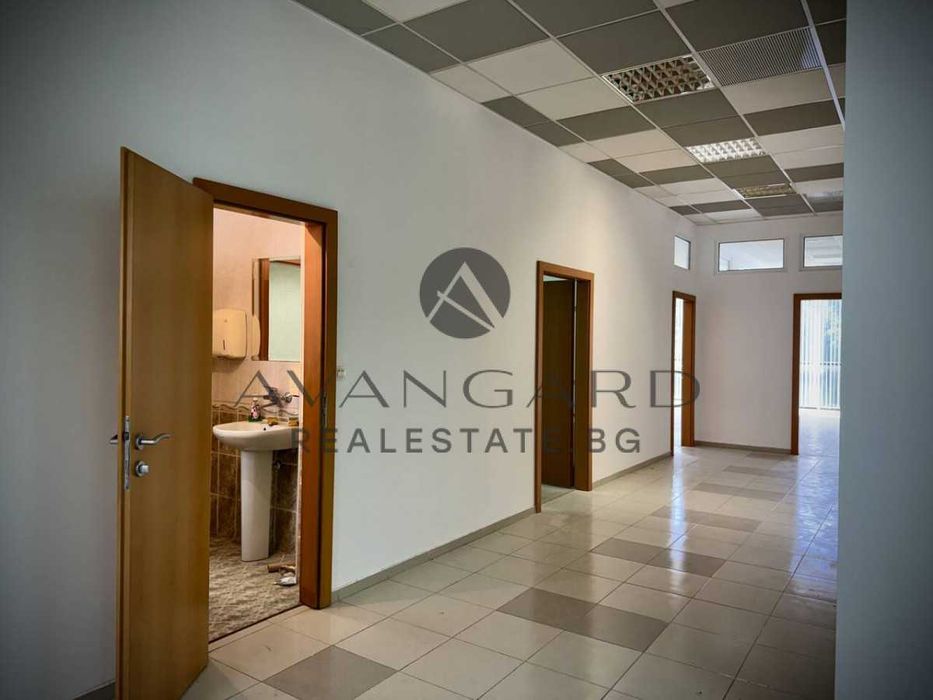 оф.23625 Просторен офис/ Топ локация/ Център