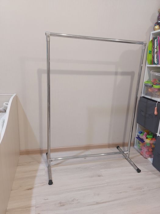 Вешалка напольная детская