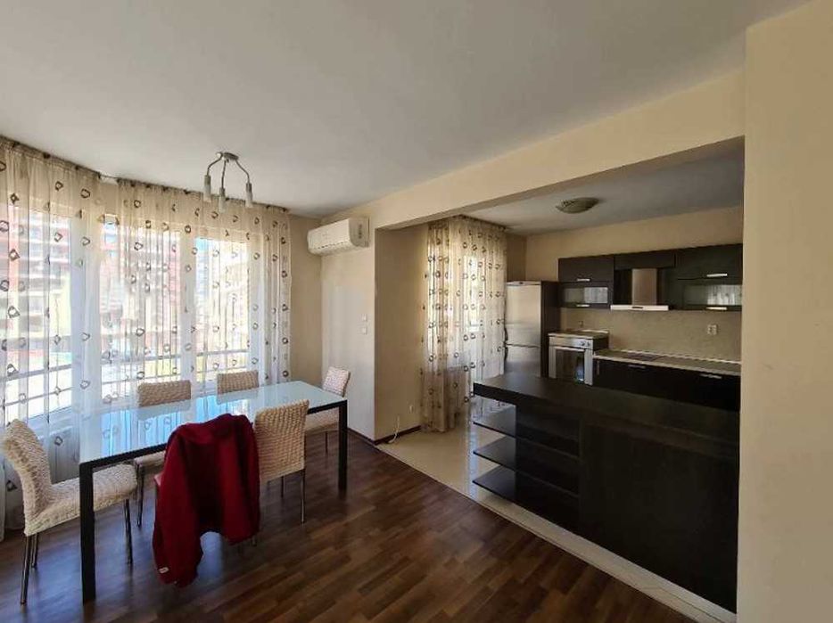 Дава се под наем Тристаен апартамент в София, Гоце Делчев - 90 кв.м за 714 € - Снимка #2