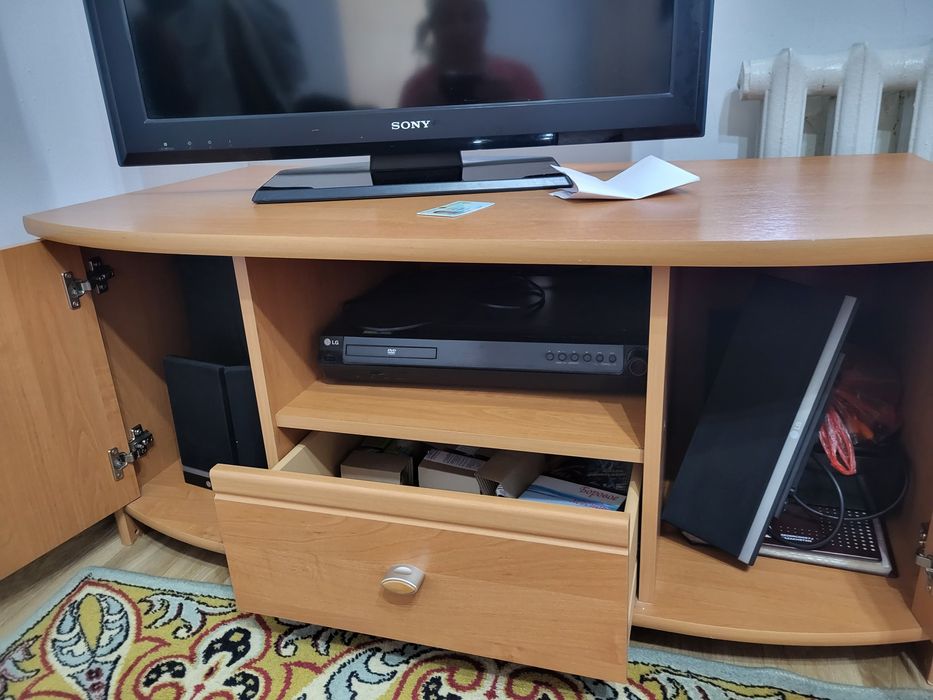 Подтелевизор тумба