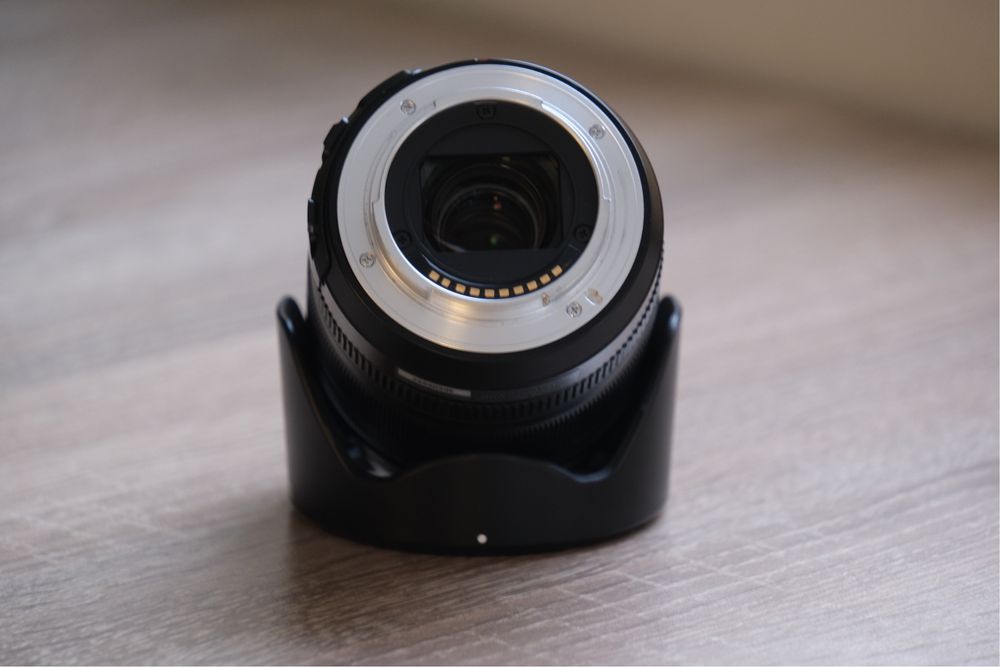 Продавам обектив Fujifilm XF 18–55mm f/2.8–4 R LM OIS