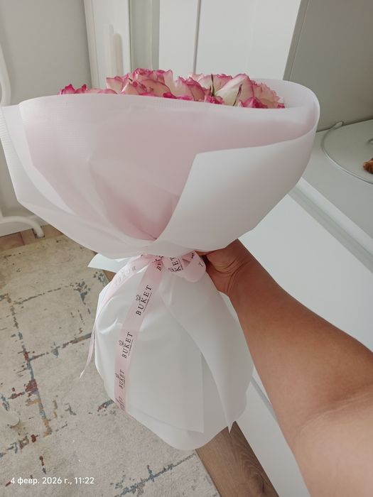 Продам свежие цветы 25 роз