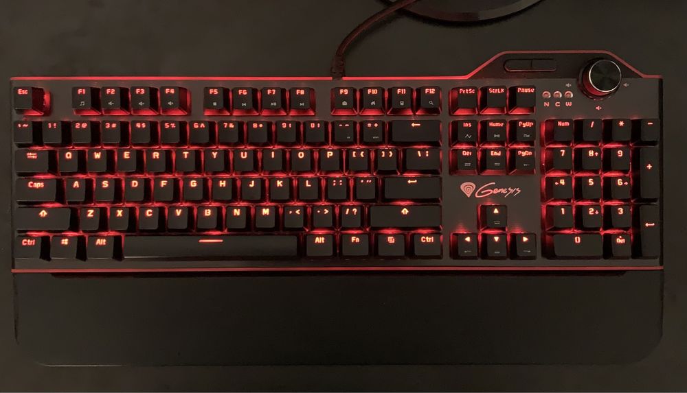 Tastaura mecanica Genesis RX85 RGB gaming
