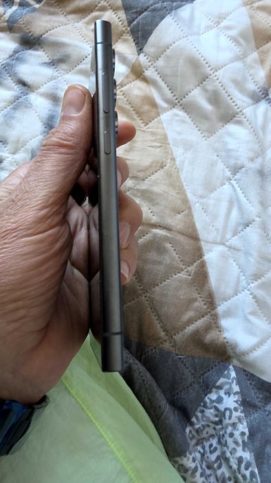 Продавам Samsung S 24Ultra