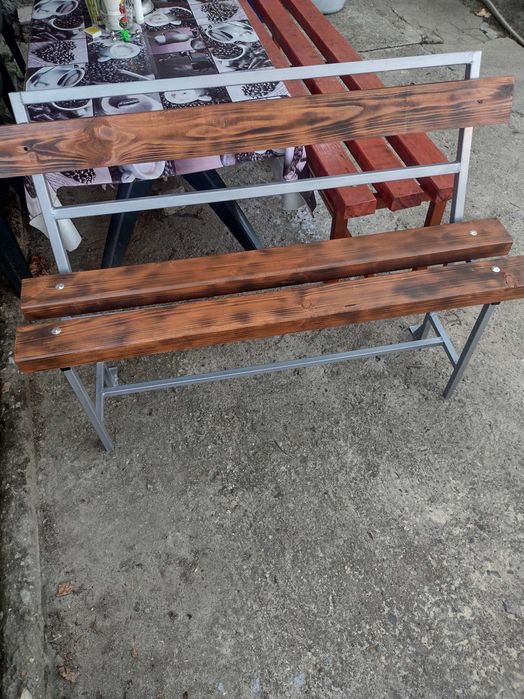 Градинска  дървена маса