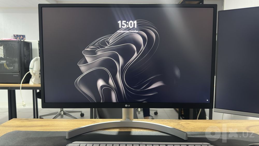 Монитор LG 27UL500