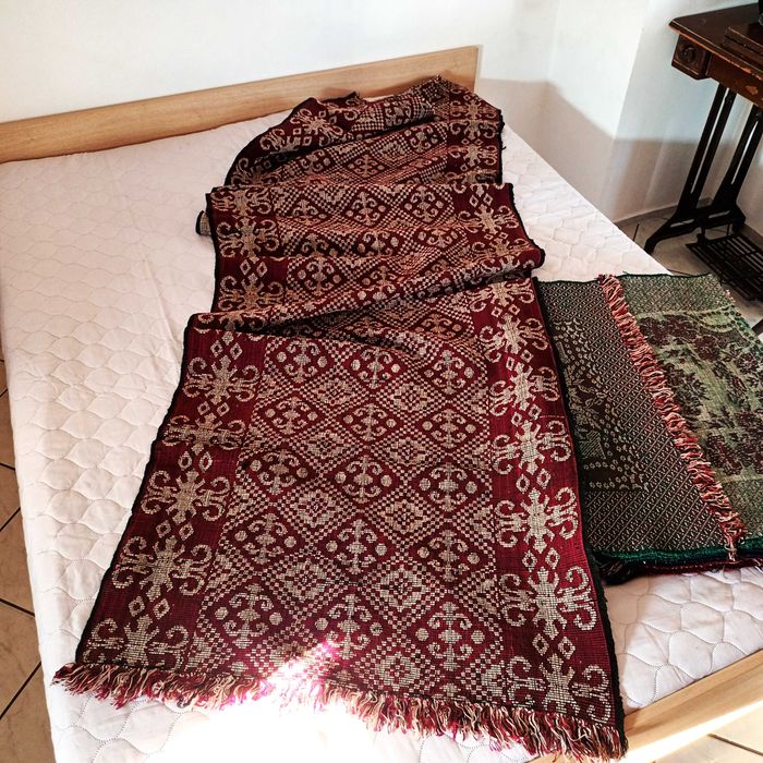 Жакардови пътеки нови и стари запазени, черги тъкани, нови