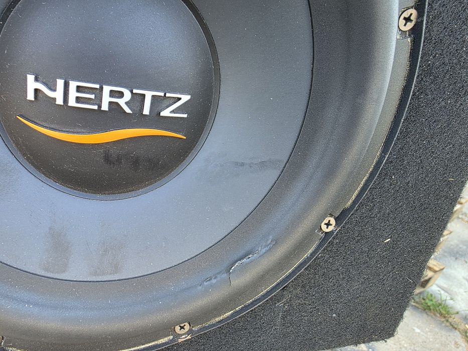Бас каса crunch, hertz