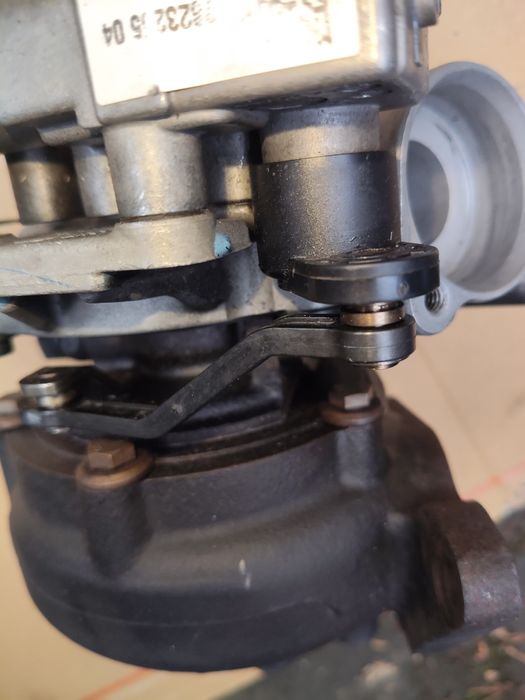 Turbina  Bmw F10 525 xdrive 218 cp