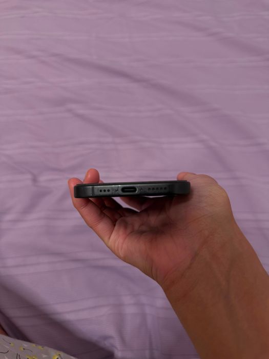 Продам iPhone 15 128гб