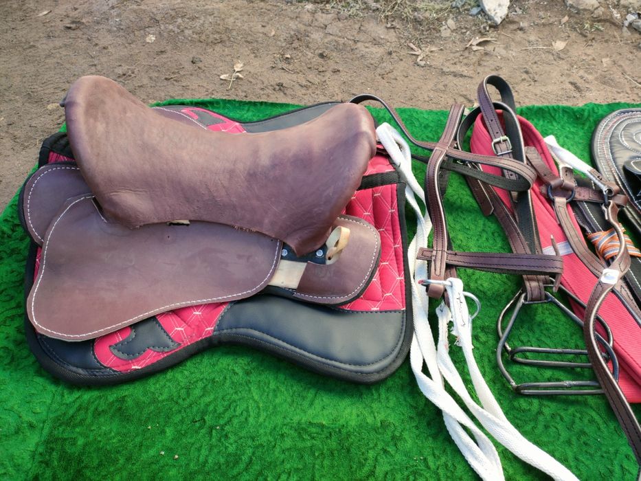 Продам новое седло кавалерия