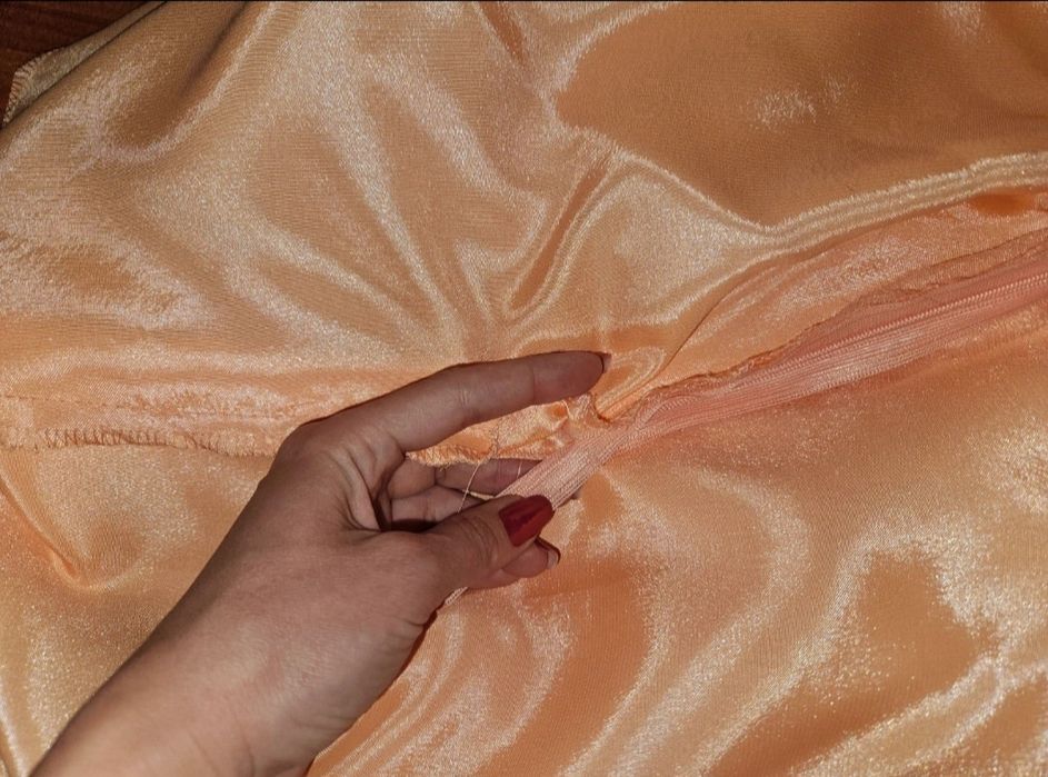 Roșie scurtă de seară