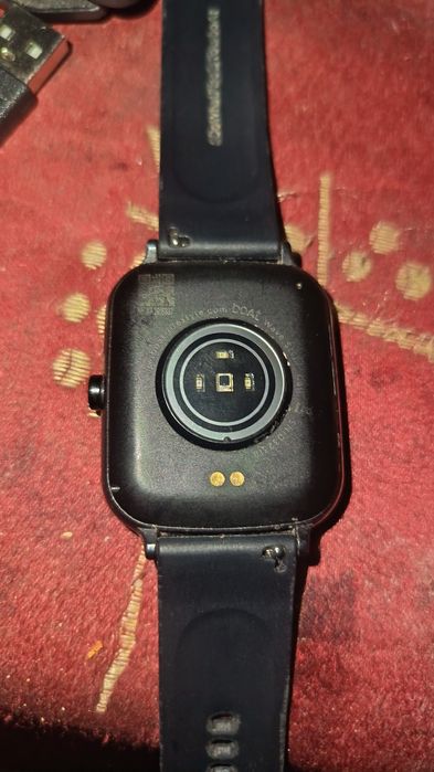 Smart watch sotiladi