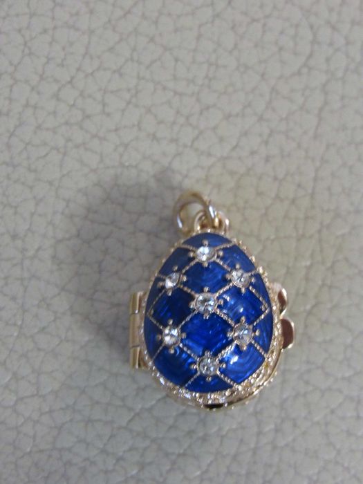 Фино дамско колие-висулка с Яйце Фаберже, ново