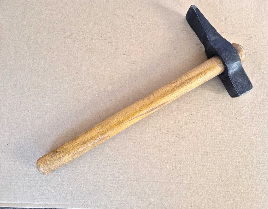 Стар  каменоделски чук 0.500 кг