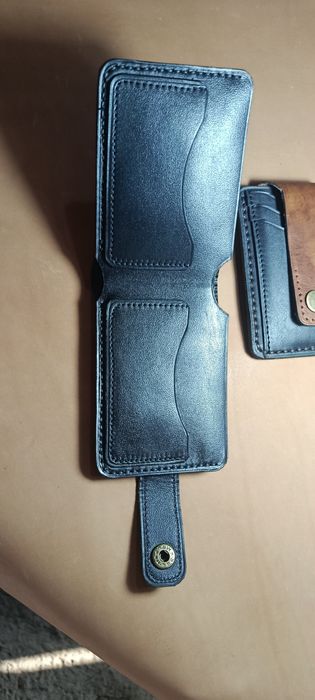 Мужской кожаный портмоне.