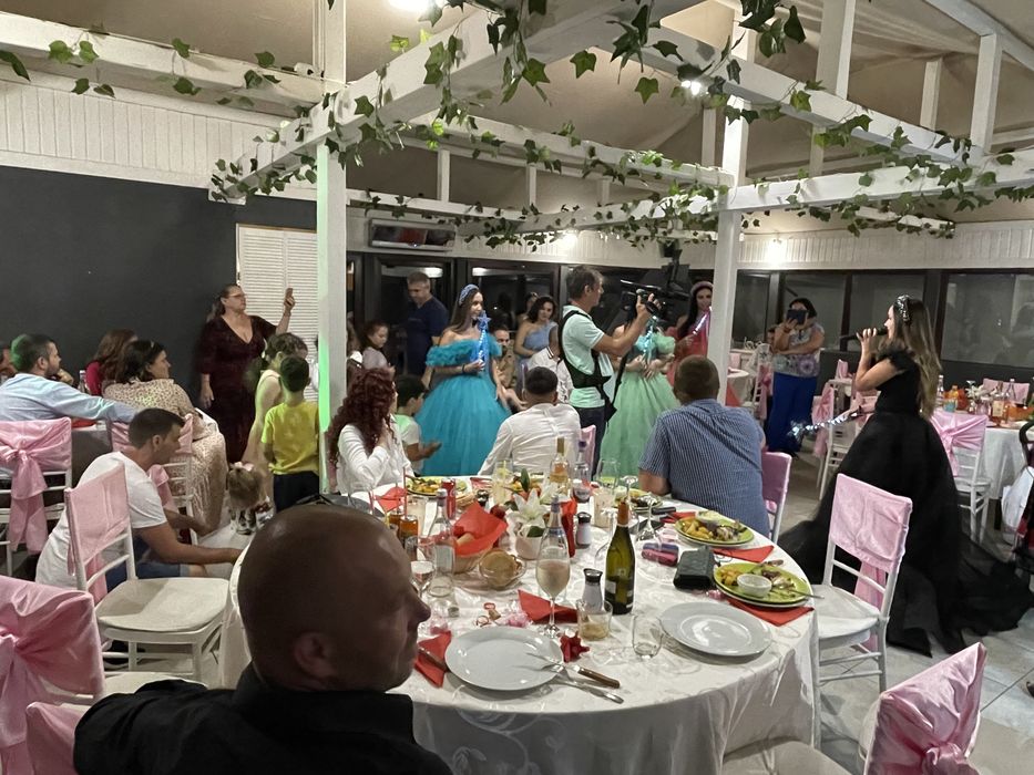 Sala evenimente Petreceri private Onomastice Restaurant de inchiriat