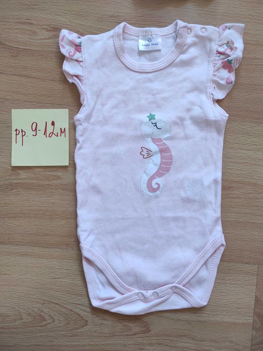 Лот от бебешки дрешки за момиче, 9-12 м.