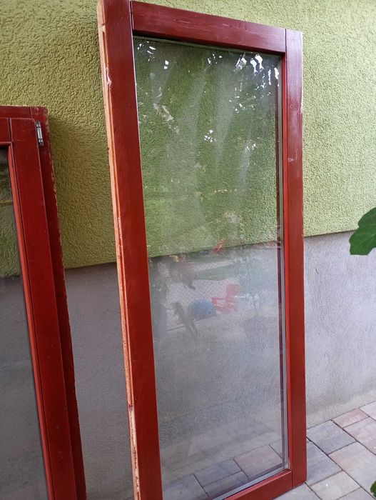 Geamuri termopan din lemn stratificate